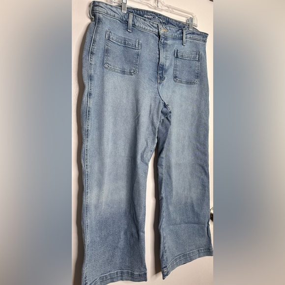 Old Navy Women’s Light Blue Wide-Leg Jeans. Size 16 petite - Picture 1 of 6